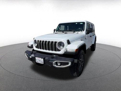2025 Jeep Wrangler 4-Door Sahara 4x4