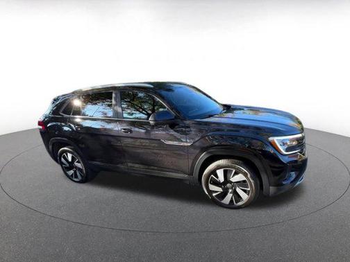 2025 Volkswagen Atlas Cross Sport 2.0T SE w/Technology 4MOTION