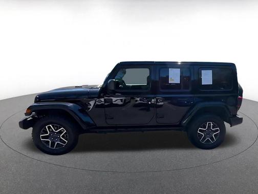 Black Clearcoat 2025 Jeep Wrangler 4-Door Sahara 4x4