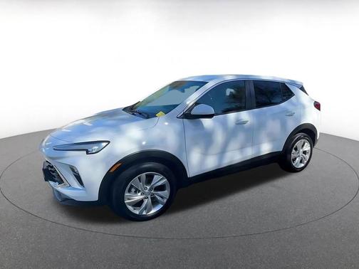 Summit White 2025 Buick Encore GX Preferred