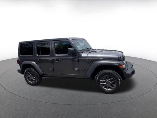 Granite Crystal Metallic Clearcoat 2025 Jeep Wrangler Sport S