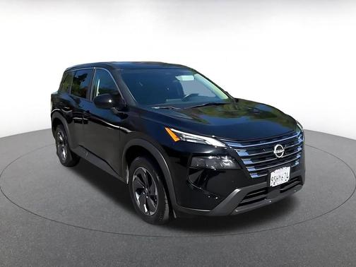 Super Black 2025 Nissan Rogue SV