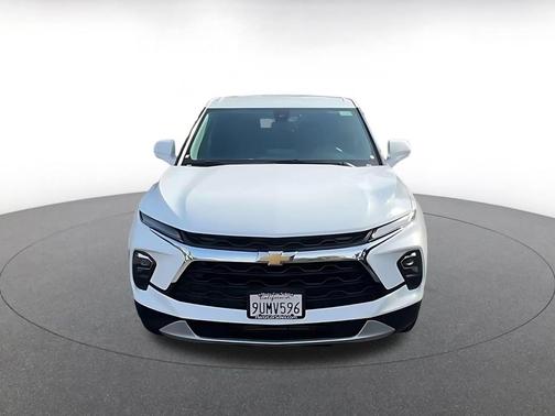 Summit White 2026 Chevrolet Blazer 2LT