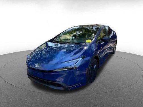 2025 Toyota Prius LE