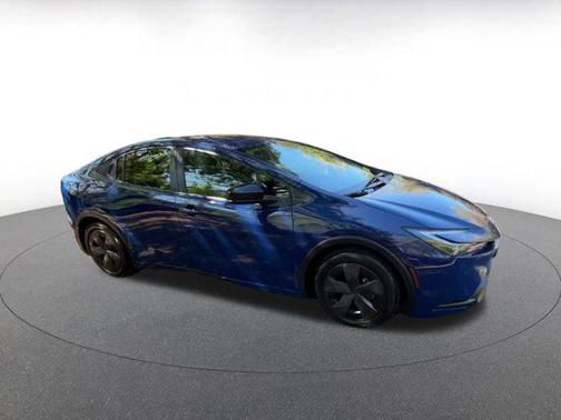 2025 Toyota Prius LE