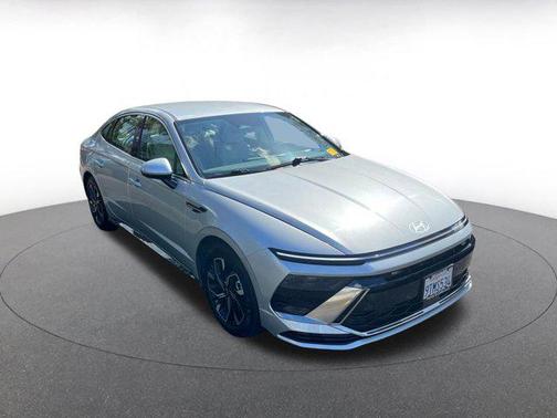 Aero Silver 2025 Hyundai SONATA SEL