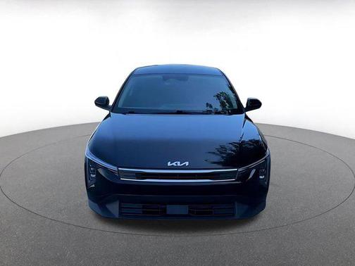 Aurora Black Pearl 2025 Kia K4 LXS