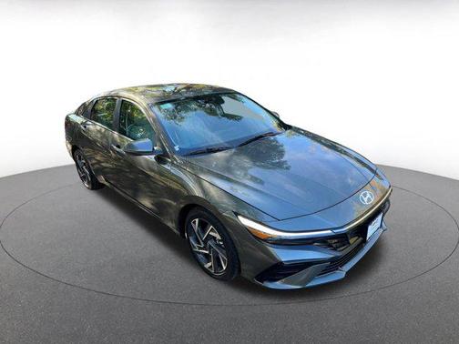 2025 Hyundai ELANTRA HEV Limited