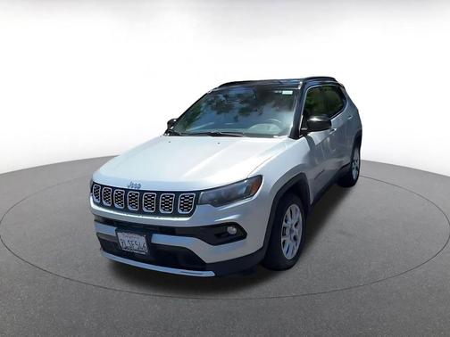 Silver Zynith Metallic Clearcoat 2025 Jeep Compass Limited