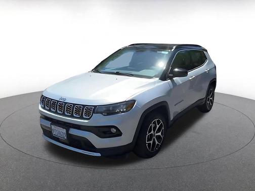 Silver Zynith Metallic Clearcoat 2025 Jeep Compass Limited