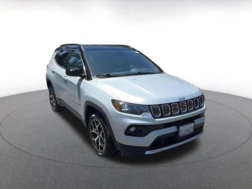 Silver Zynith Metallic Clearcoat 2025 Jeep Compass Limited