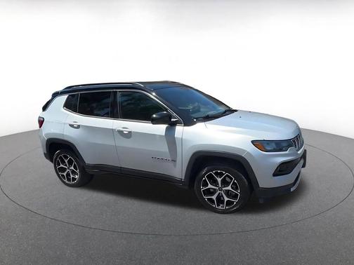 Silver Zynith Metallic Clearcoat 2025 Jeep Compass Limited