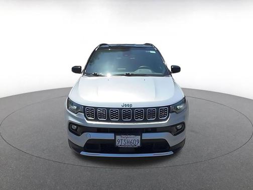 Silver Zynith Metallic Clearcoat 2025 Jeep Compass Limited