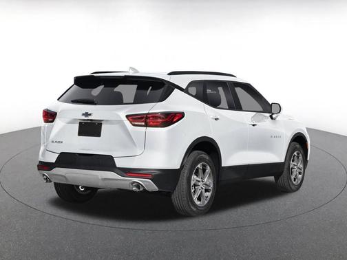 Summit White 2026 Chevrolet Blazer 2LT