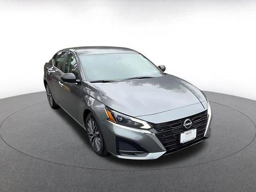 Gun Metallic 2025 Nissan Altima SV FWD