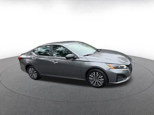 Gun Metallic 2025 Nissan Altima SV FWD