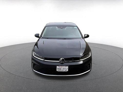 Deep Black Pearl 2025 Volkswagen Jetta 1.5T SE