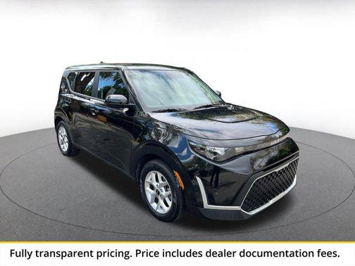Fusion Black 2025 Kia Soul LX