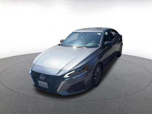 Gun Metallic 2025 Nissan Altima SV FWD