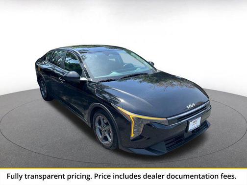 Aurora Black Pearl 2025 Kia K4 LXS