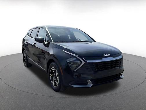 Ebony Black 2025 Kia Sportage LX