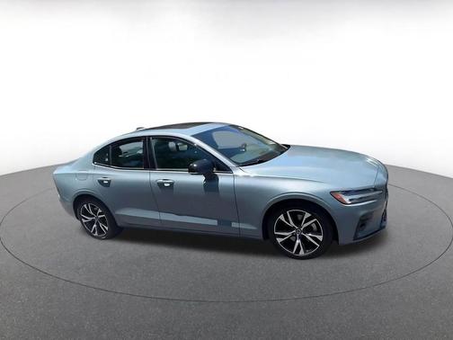 Gray 2024 Volvo S60 B5 Core Dark Theme