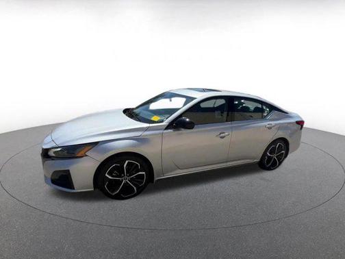 2024 Nissan Altima SR FWD