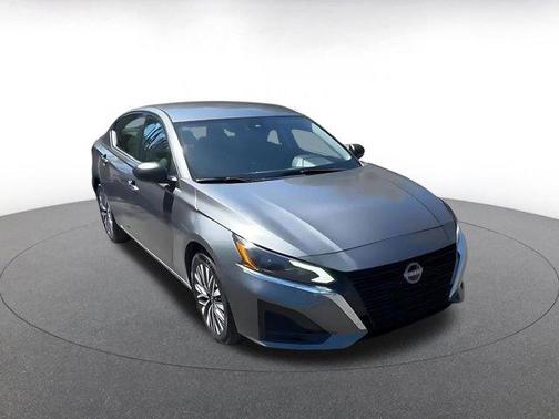 Gun Metallic 2025 Nissan Altima SV FWD