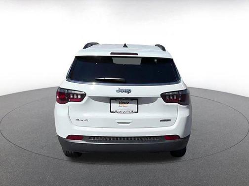 Bright White Clearcoat 2025 Jeep Compass Latitude