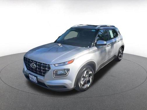Shimmering Silver 2025 Hyundai VENUE SEL