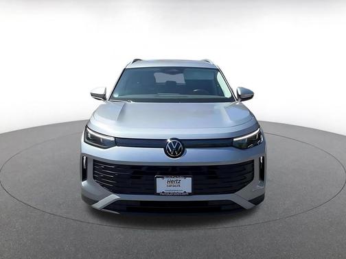 pyrite silver metallic 2026 Volkswagen Tiguan 2.0T SE