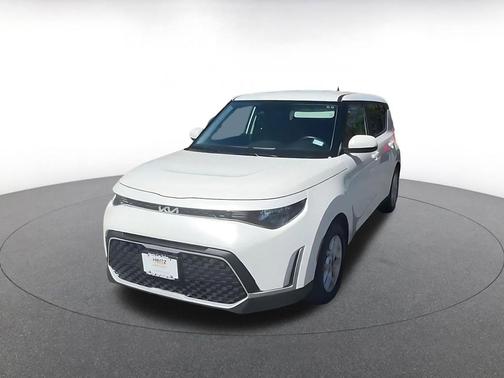 Snow White Pearl 2025 Kia Soul LX