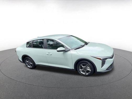 Morning Haze 2025 Kia K4 LXS