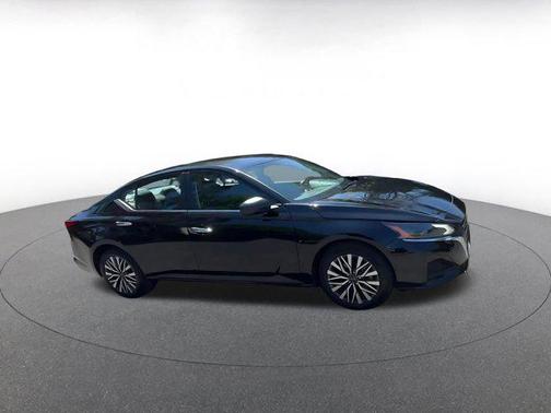 Super Black 2025 Nissan Altima SV FWD