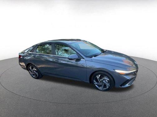 2025 Hyundai ELANTRA HEV Limited