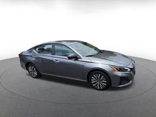 Gun Metallic 2025 Nissan Altima SV FWD