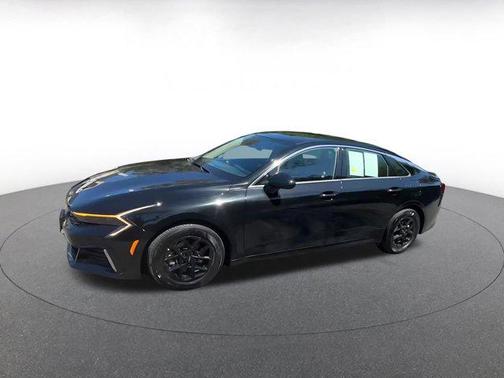 Aurora Black Pearl 2025 Kia K5 LXS
