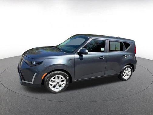 Gravity Gray 2025 Kia Soul LX