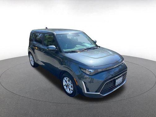 Gravity Gray 2025 Kia Soul LX