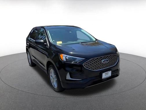 Agate Black Metallic 2024 Ford Edge SEL