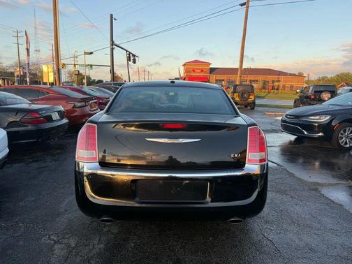 2012 Chrysler 300 Limited