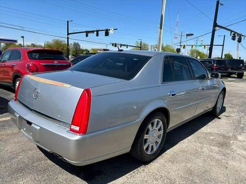2008 Cadillac DTS Base