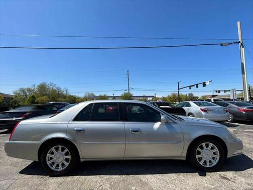 2008 Cadillac DTS Base