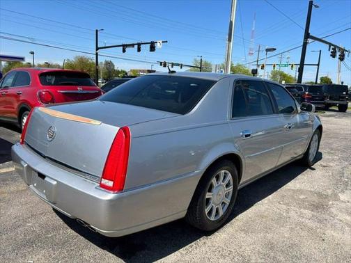 2008 Cadillac DTS Base