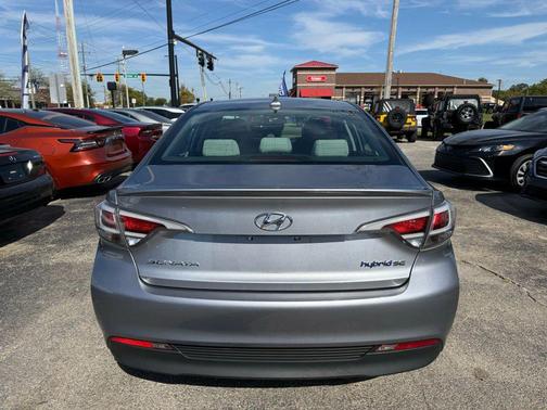 2016 Hyundai SONATA Hybrid SE