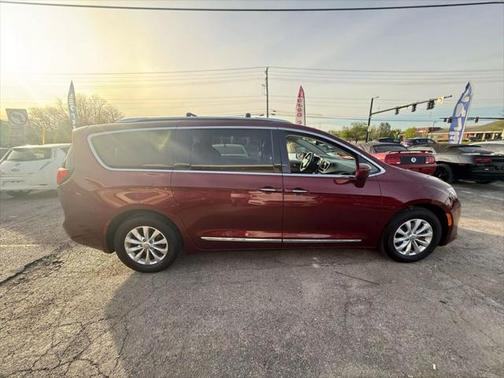 2018 Chrysler Pacifica Touring-L