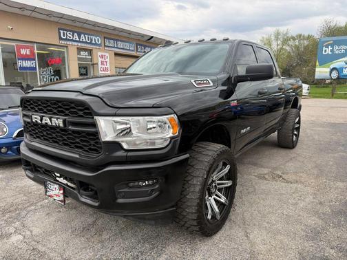 Black Clearcoat 2019 RAM 2500 Tradesman Crew Cab 4x4 6'4' Box