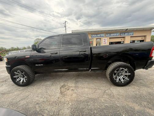 2019 RAM 2500 Tradesman Crew Cab 4x4 6'4' Box
