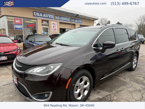 2017 Chrysler Pacifica Touring-L