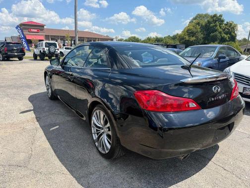 2011 INFINITI G37 Base